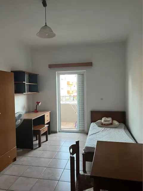 The top-floor studio, photo 1
