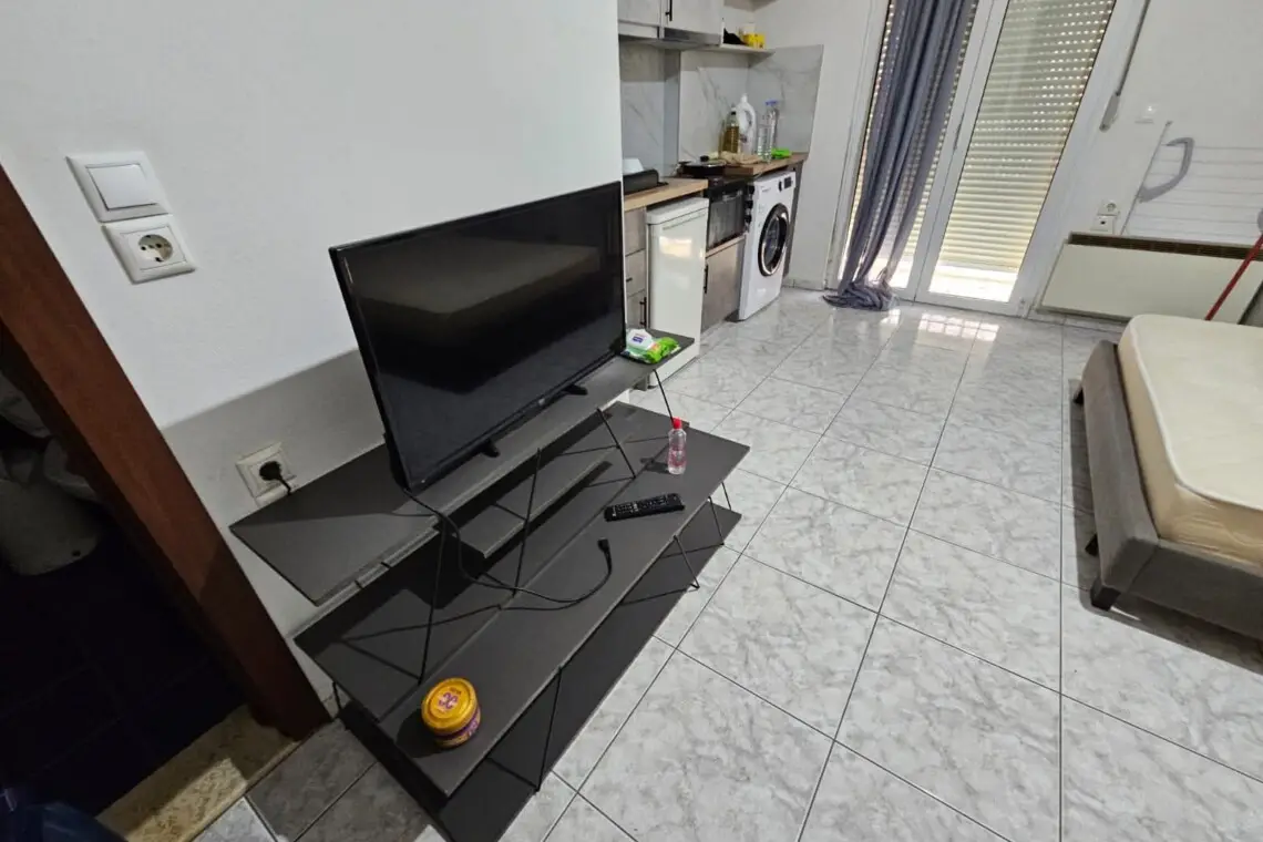 The upper-ground studio, photo 3